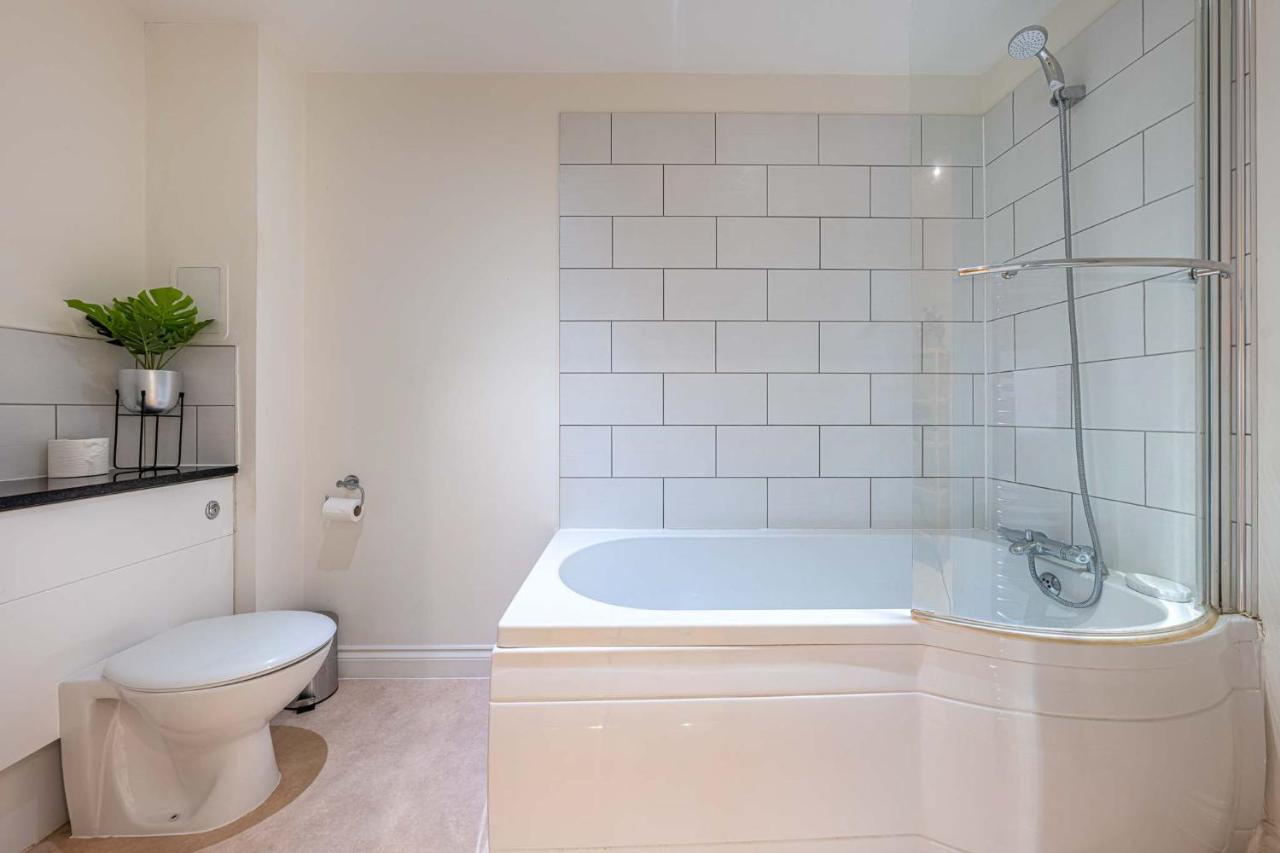 פורטסמות' Grade 2 Listed Converted Church, Within 750Yrds To Southsea Beach מראה חיצוני תמונה